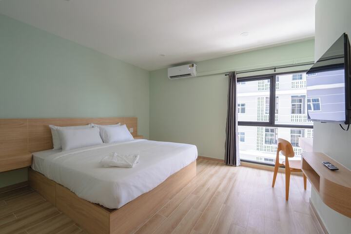 Room 7 of 13