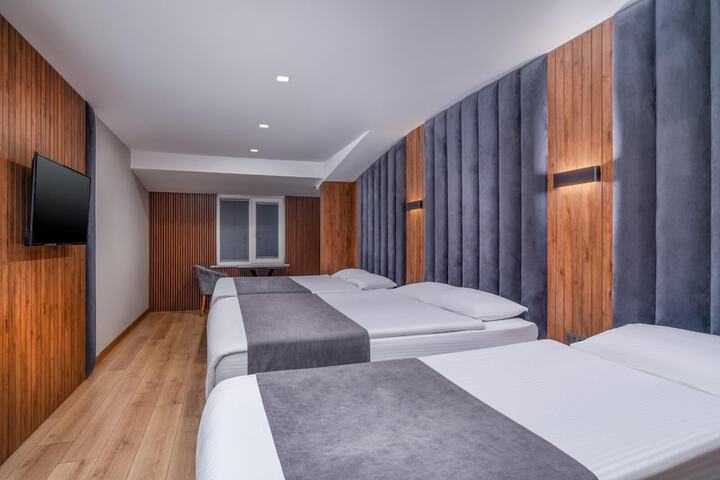 Room 18 of 50