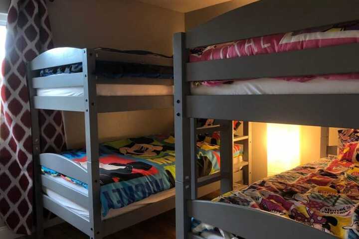 Room 4 of 48