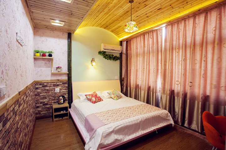 Room 7 of 22