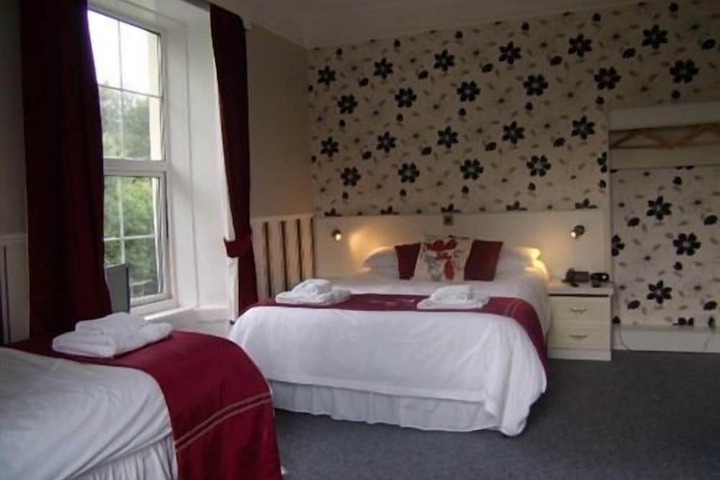 Room 6 of 27