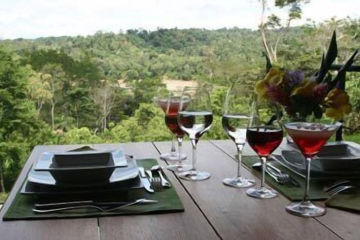 Dining 75 of 126