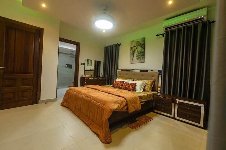 Room 12 of 67