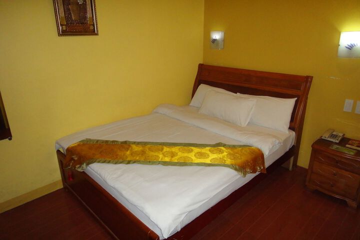 Room 17 of 70