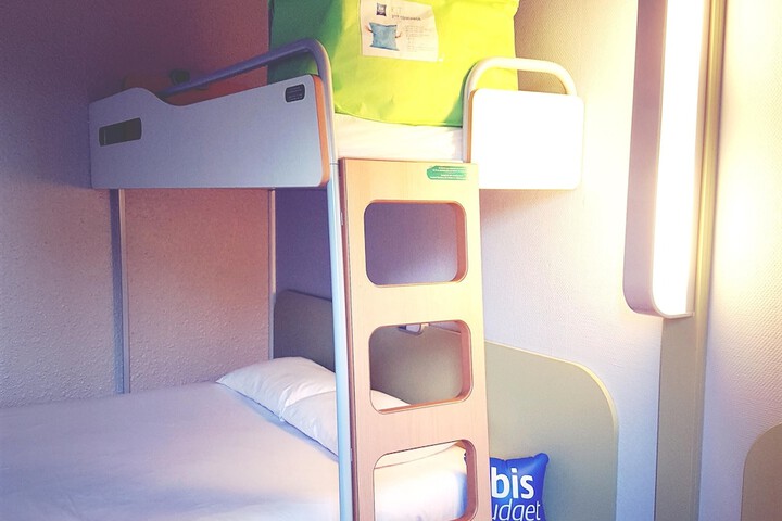 Room 12 of 29