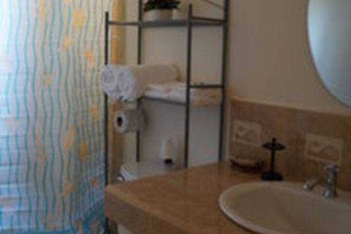Room 3 of 33