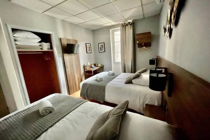 Room 15 of 44