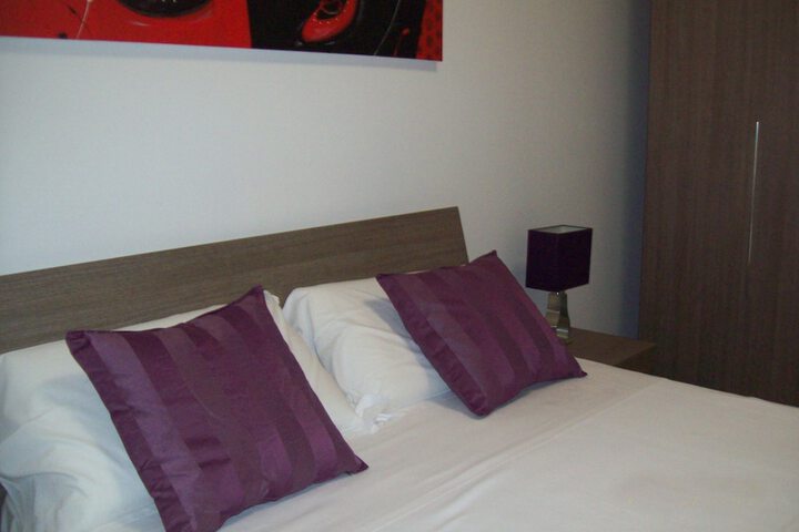 Room 6 of 48