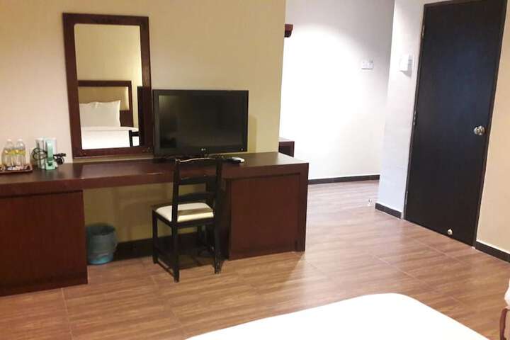 Room 15 of 61