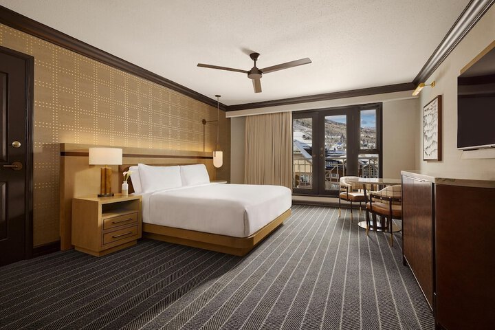 Room 60 of 186