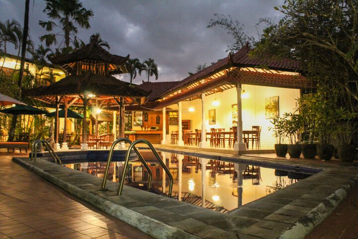 Pool 76 of 132