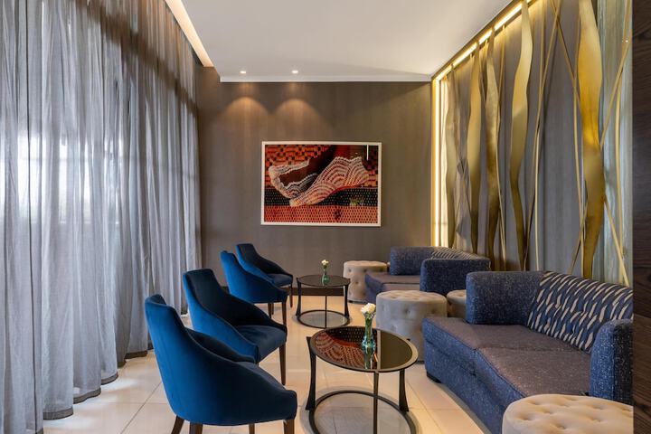 Lounge 89 of 134