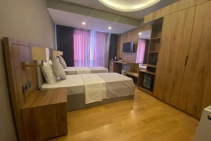 Room 3 of 11