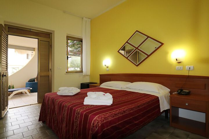 Room 13 of 150