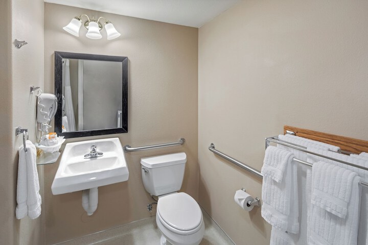 Room 173 of 184