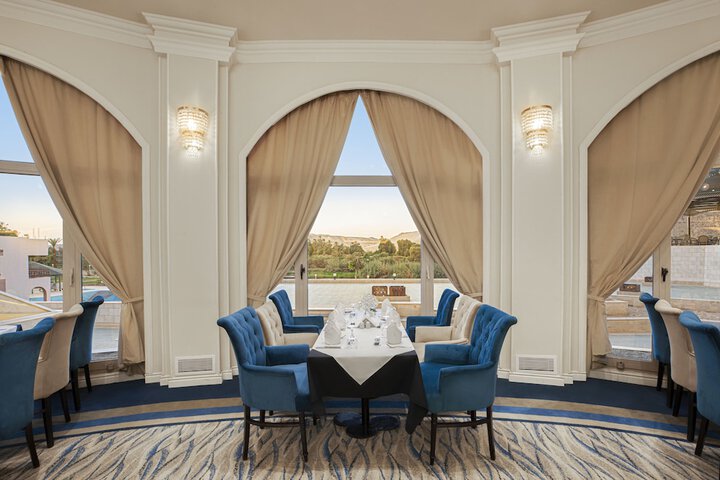 Dining 64 of 93