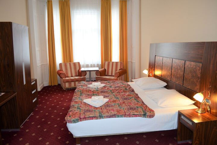 Room 6 of 60