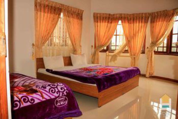 Room 20 of 34