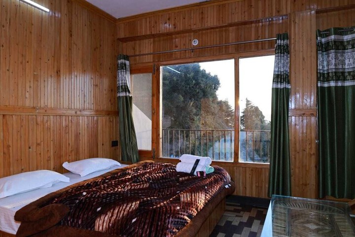 Room 2 of 20