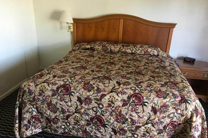 Room 12 of 34