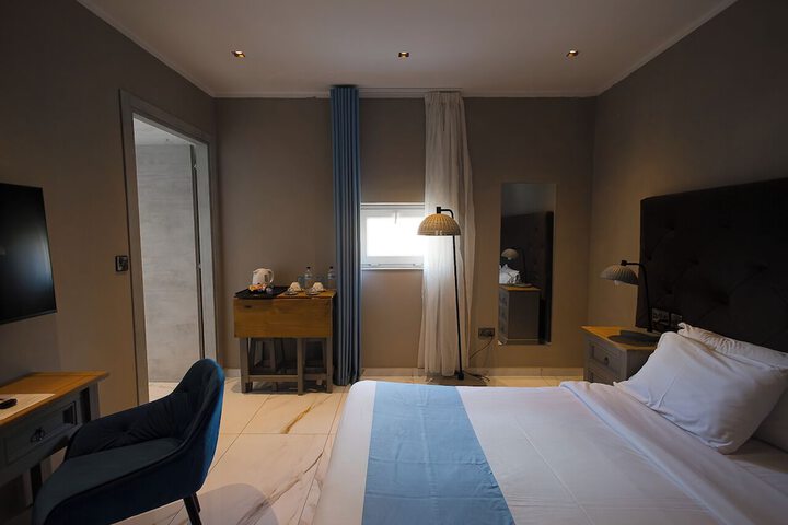 Room 13 of 117