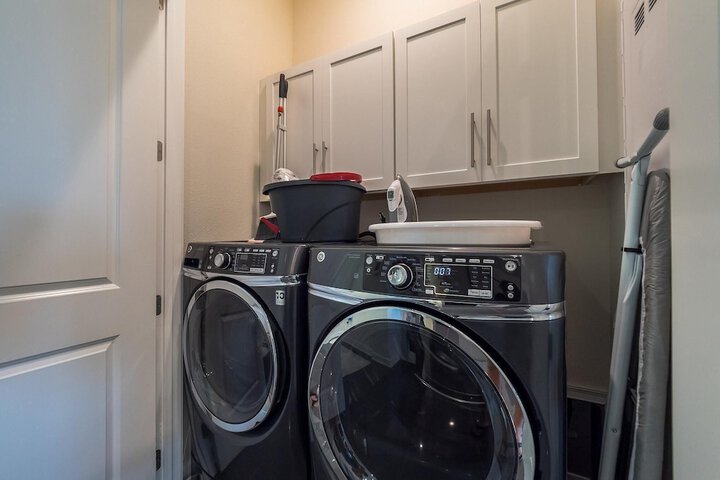 Laundry 14 of 25