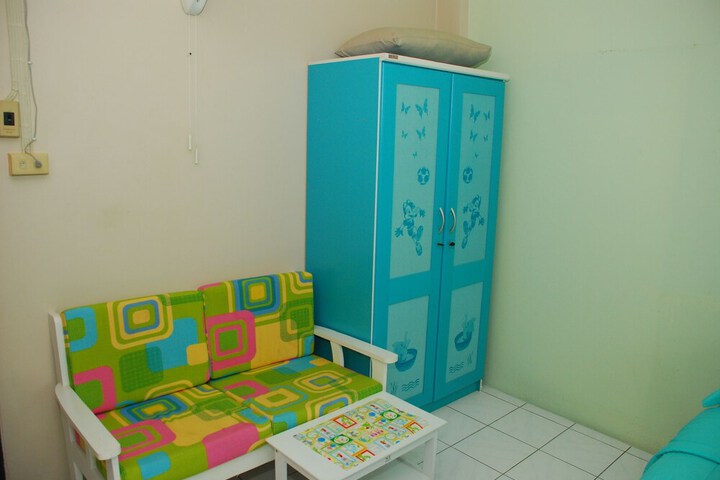 Room 18 of 28