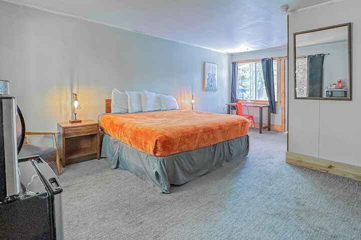Room 11 of 82