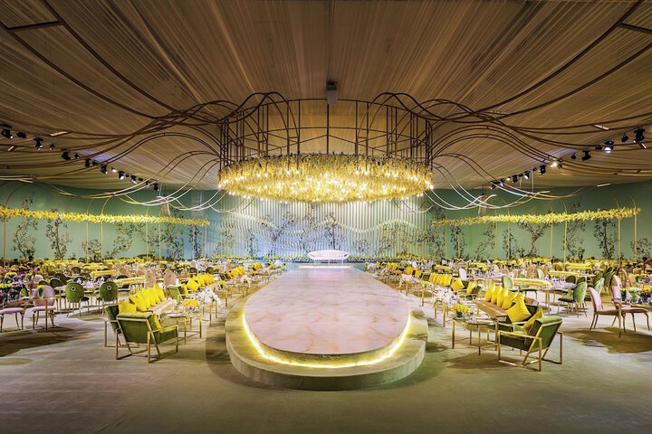 Ballroom/Hall 186 of 220