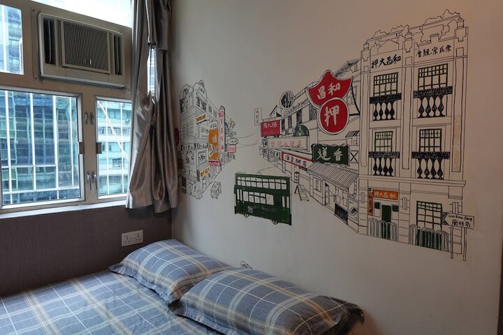 Room 11 of 31