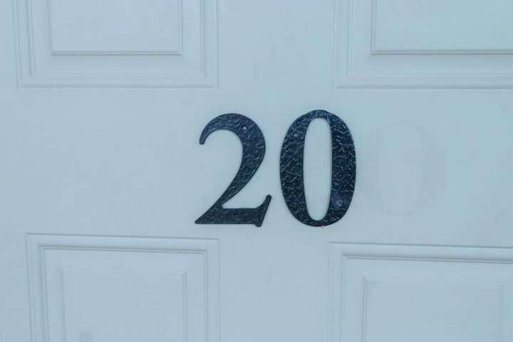 Room 329 of 917