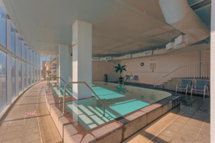 Pool 92 of 136