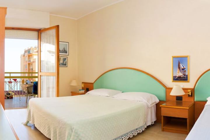 Room 9 of 52