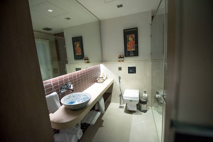 Room 10 of 52