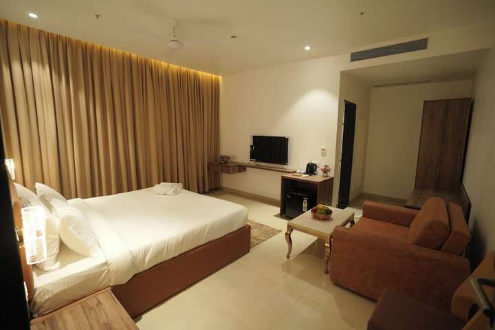 Room 54 of 102