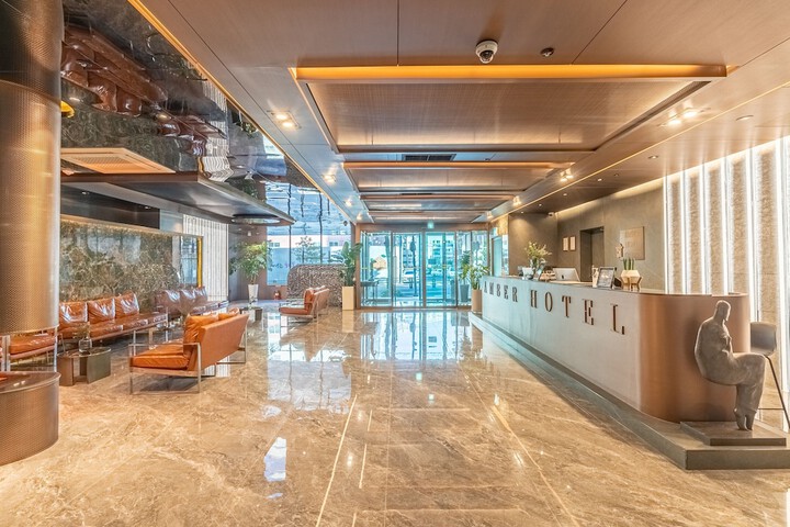 Guest Lobby