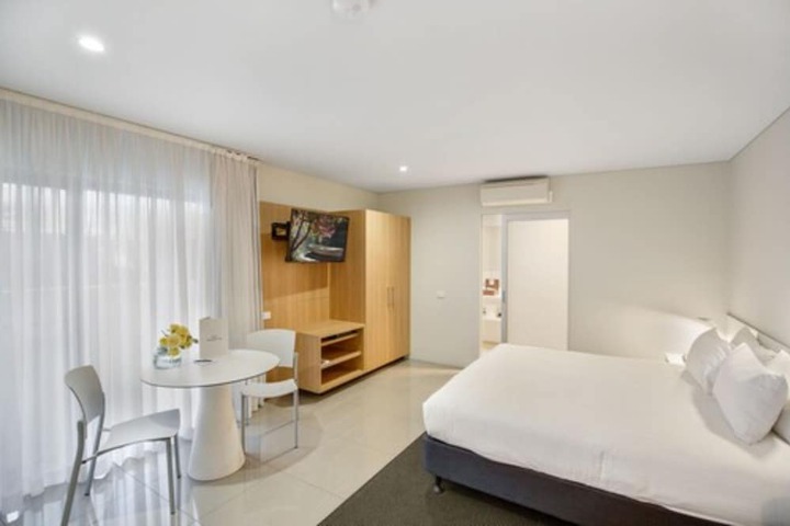 Room 21 of 48
