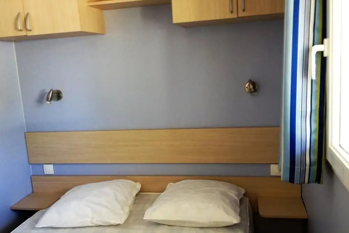 Room 2 of 16