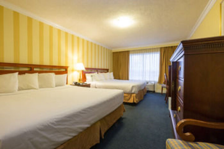 Room 8 of 18