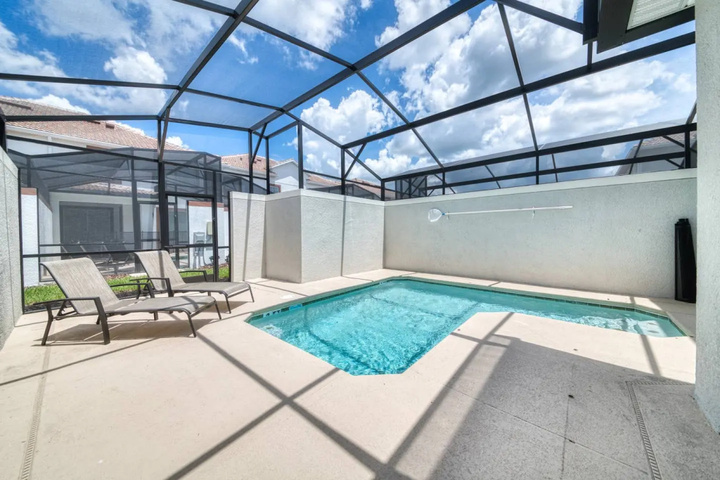 Pool 10 of 14