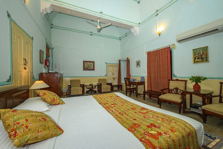 Room 4 of 46