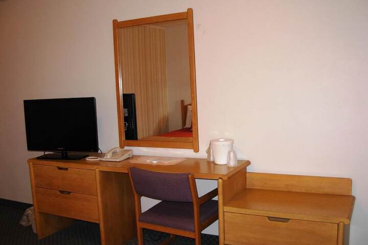 Room 19 of 40