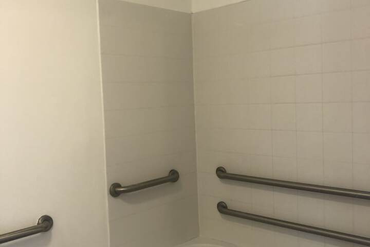 Room 74 of 108