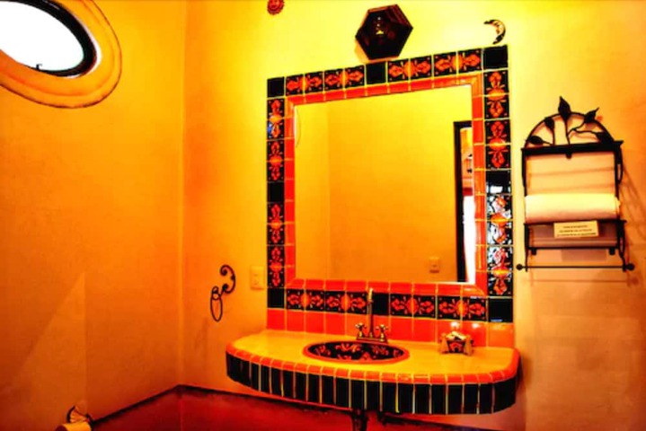 Room 12 of 22