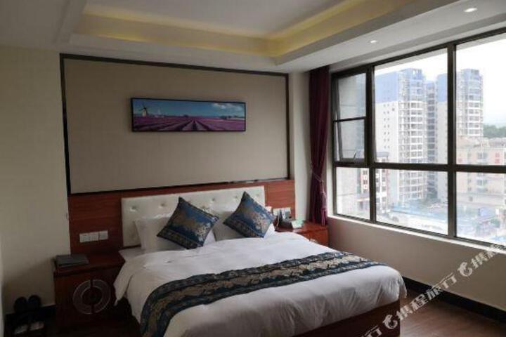 Lian Shan Longshan Garden Hotel