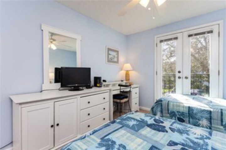 Room 15 of 18