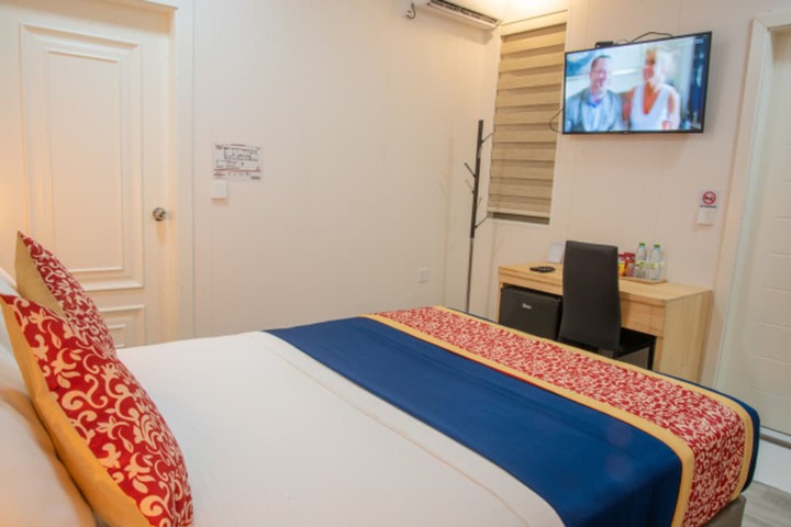 Room 15 of 41