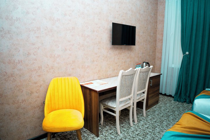 Room 10 of 113