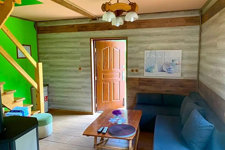 Room 2 of 11