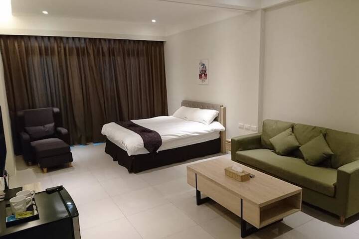 Room 5 of 19